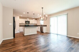 523 Worcester Ct. in Jacksonville, FL - Building Photo - Building Photo