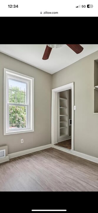 217 W 8th St in Chester, PA - Building Photo