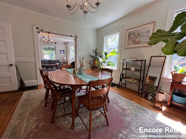 9 Kenwood St in Brookline, MA - Building Photo - Building Photo