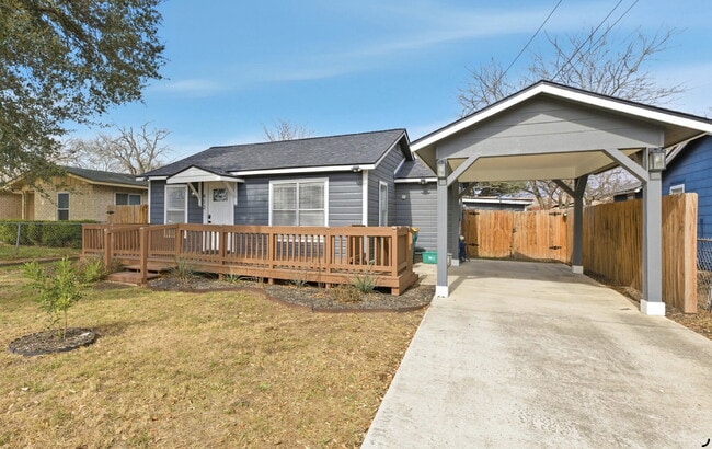 413 W Wright Blvd in Universal City, TX - Foto de edificio - Building Photo