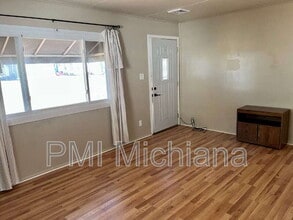 519 Grand Blvd in Mishawaka, IN - Building Photo - Building Photo