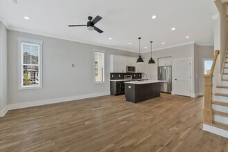 5301 California Ave, Unit Apt 309 in Nashville, TN - Building Photo - Building Photo