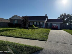 1134 Fairfield Ln in Gulfport, MS - Building Photo