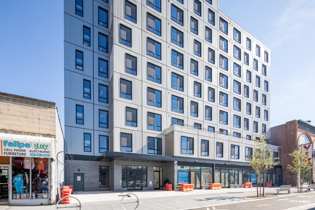 RadRoc in Far Rockaway, NY - Foto de edificio