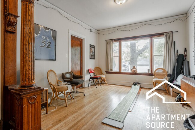 3010 N Greenview Ave, Unit 1F in Chicago, IL - Foto de edificio - Building Photo