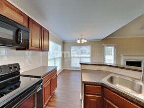 140 Tennyson Ct in Mooresville, NC - Foto de edificio - Building Photo