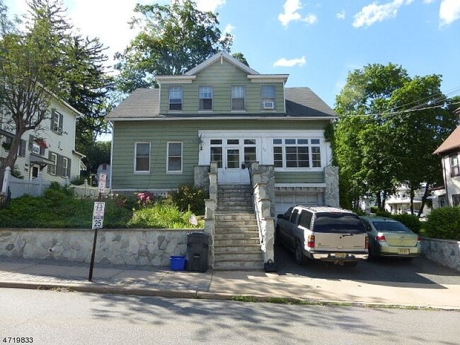 133 Western Ave, Unit Right side
