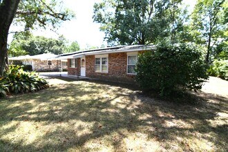 11535 St Lawrence Dr in Baton Rouge, LA - Building Photo - Building Photo