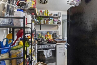 916 NE 11th St in Grants Pass, OR - Building Photo - Building Photo