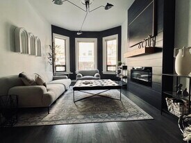 2944 N Broadway in Chicago, IL - Building Photo