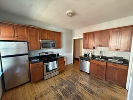 61 Frederick Ave, Unit 61 in Medford, MA - Building Photo
