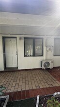 732 Moffett St in Hallandale Beach, FL - Building Photo - Building Photo