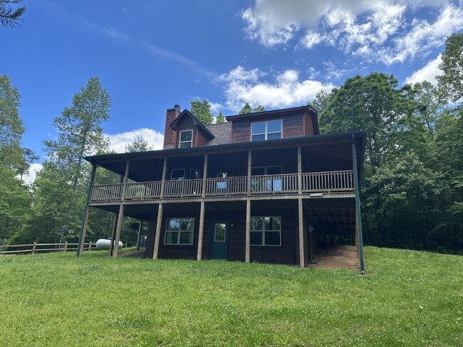 2546 Brookhaven Ln in Young Harris, GA - Building Photo - Building Photo