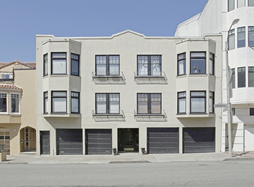 22 Cervantes Blvd in San Francisco, CA - Building Photo