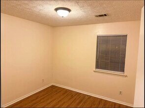 630 Catrina Ct in Stone Mountain, GA - Building Photo - Building Photo