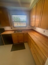 936 1/2 Bancroft Way, Unit Lower in Berkeley, CA - Foto de edificio - Building Photo