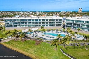225 Strand Dr in Melbourne Beach, FL - Building Photo