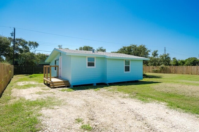 248 Post Oak Ln in Rockport, TX - Building Photo - Building Photo
