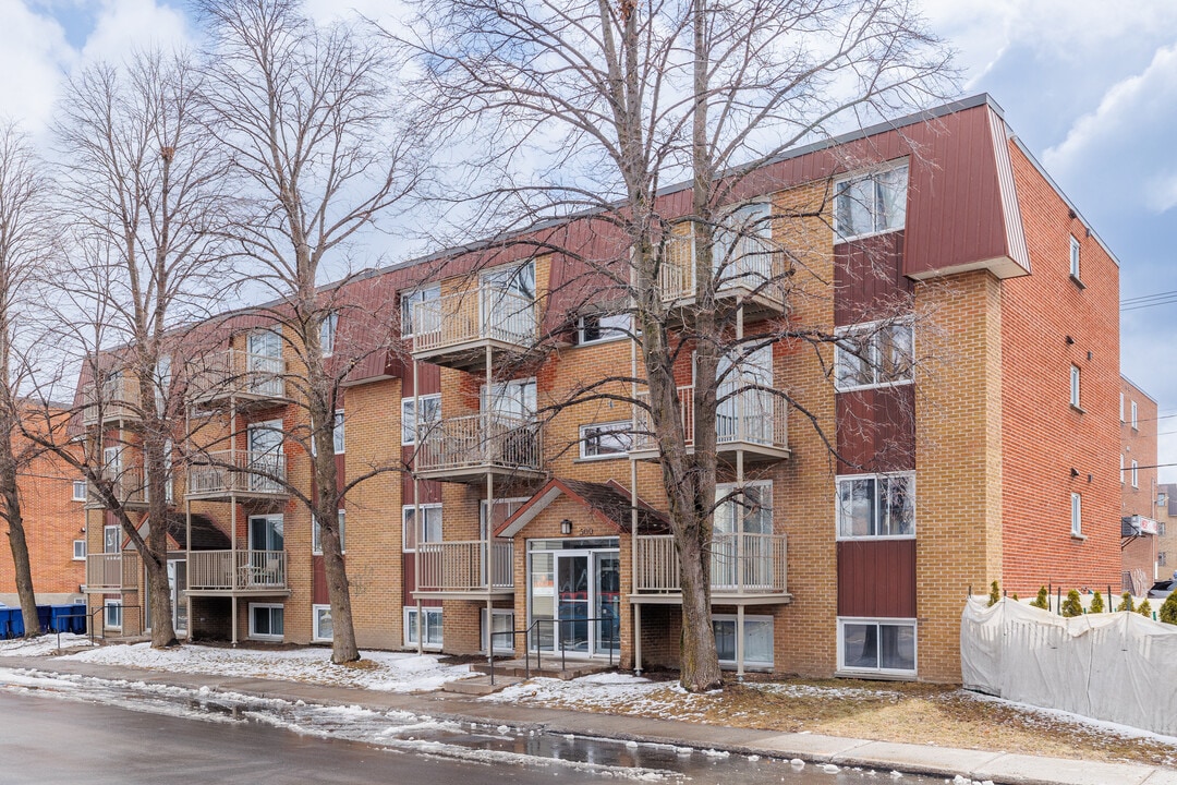470 De Bourges Rue in Laval, QC - Building Photo