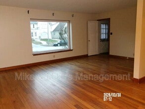 2645 N 63rd St in Wauwatosa, WI - Building Photo - Building Photo