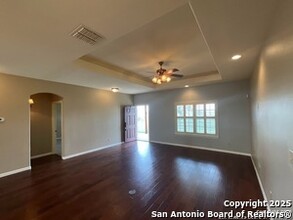 9365 Hildebrandt in San Antonio, TX - Building Photo - Building Photo