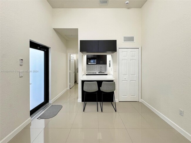 2391 SW 145th Ave-Unit -. in Miami, FL - Building Photo - Building Photo