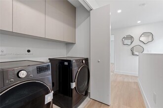 1571 NW 94th Way in Coral Springs, FL - Building Photo - Building Photo