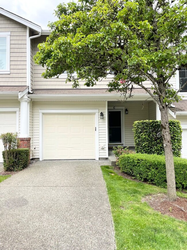 4901 Lake Place S in Renton, WA - Building Photo - Building Photo