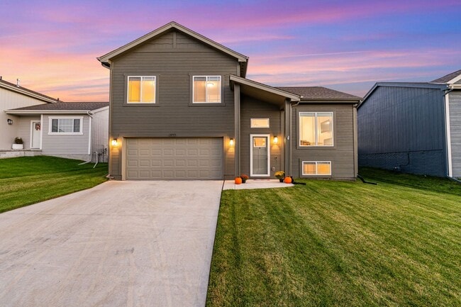 property at 10913 Craig St