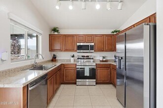 2013 W Prospector Way in San Tan Valley, AZ - Foto de edificio - Building Photo