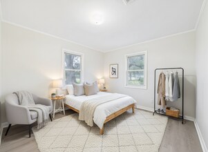 4525 Verot School Rd in Youngsville, LA - Building Photo - Building Photo