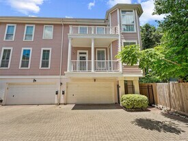 208 Hawthorne St in Houston, TX - Building Photo
