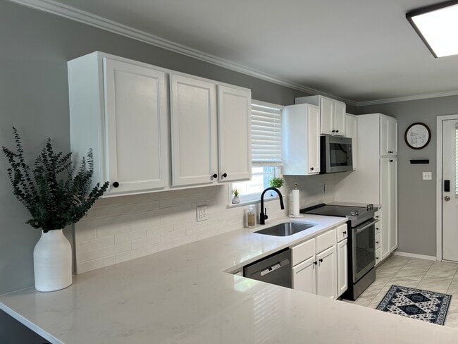2210 Ridgewood Ave in Anderson, SC - Building Photo - Building Photo