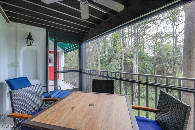3308 Europa Dr in Naples, FL - Foto de edificio - Building Photo