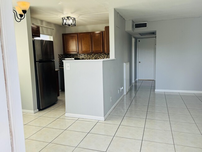 151 Brighton Dr in Boca Raton, FL - Building Photo - Building Photo