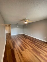 8832 Coral Palms Ct, Unit A in Kissimmee, FL - Building Photo - Building Photo