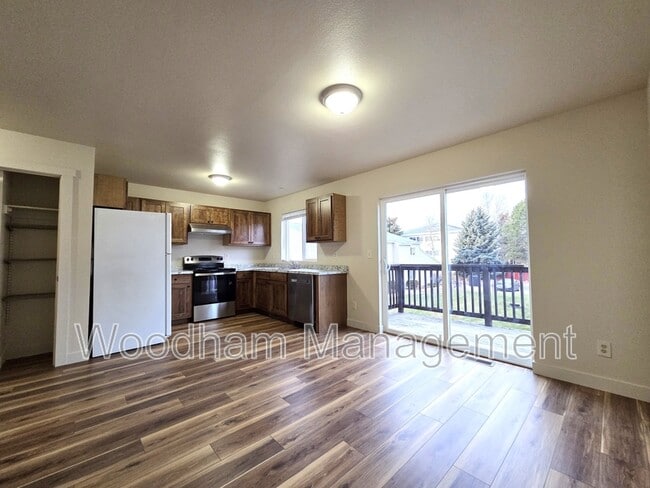 property at 1759 W Kagy Blvd