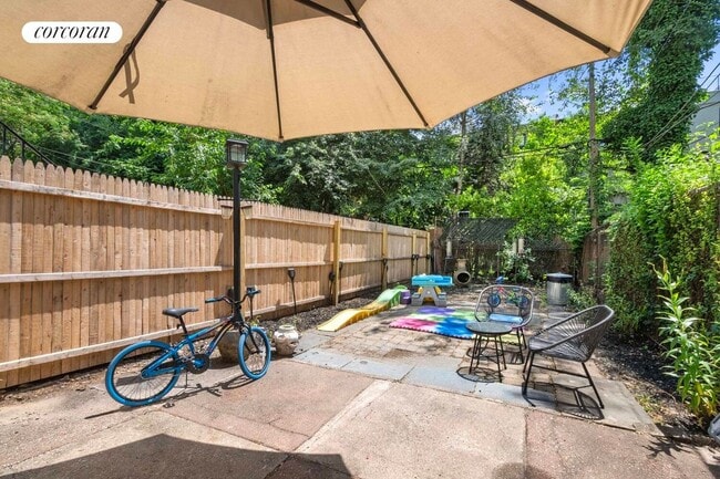 property at 532A Hancock St