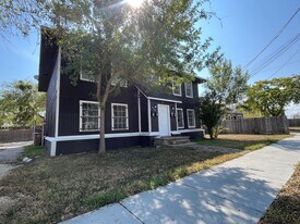 907 Elizabeth St in Corpus Christi, TX - Building Photo