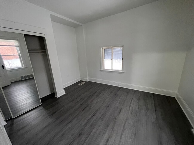 4302 W 30th St in Cleveland, OH - Foto de edificio - Building Photo