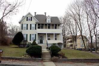 164 Coram Ave in Shelton, CT - Building Photo - Building Photo