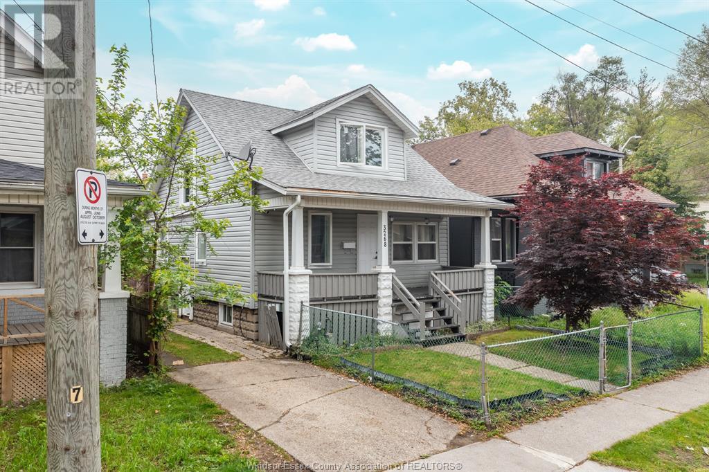 3268 Baby St in Windsor, ON - Building Photo