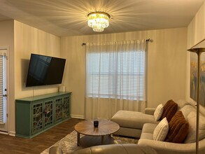 Room in Townhome on Murray Br Dr in Charlotte, NC - Building Photo - Building Photo