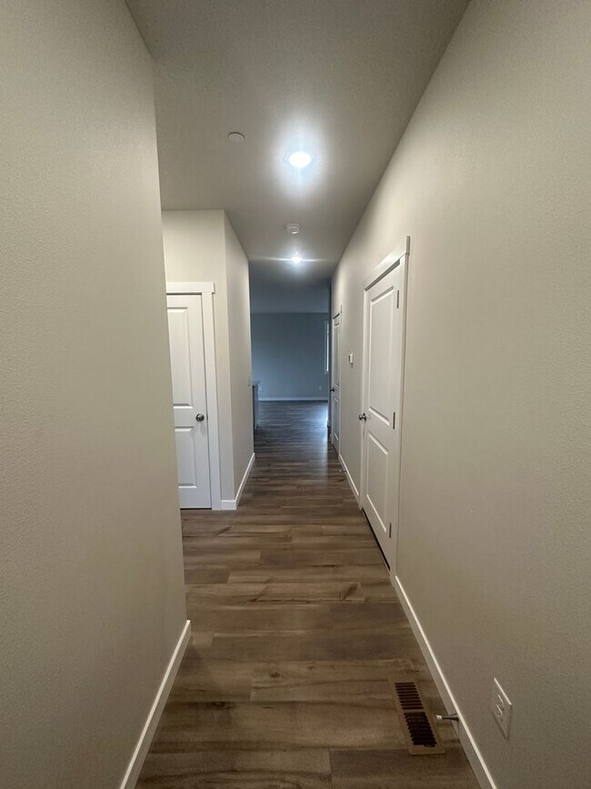 816-818 NW 7th Ave in Camas, WA - Building Photo - Building Photo