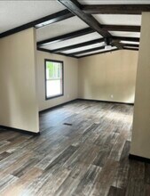 895 Rd 51023 in Cleveland, TX - Building Photo - Building Photo