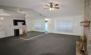 1019 Cedar Run Dr in Duncanville, TX - Building Photo - Building Photo