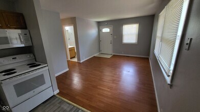 3964 N Lesley Ave in Indianapolis, IN - Building Photo - Building Photo