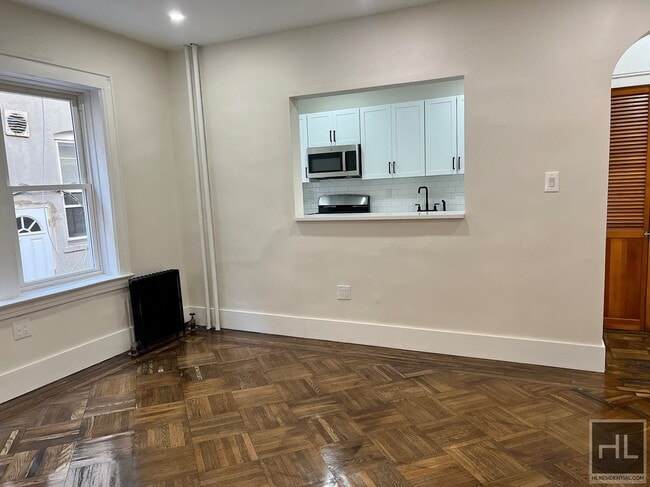 215 Highland Blvd in Brooklyn, NY - Building Photo - Building Photo