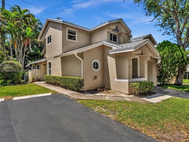 property at 2124 Discovery Cir W