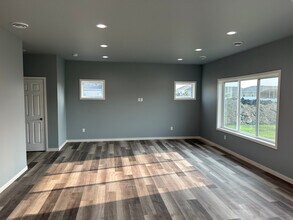 2702 36th Ave S in Moorhead, MN - Building Photo - Building Photo